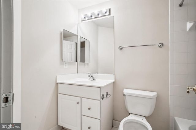 1310 S GLEBE RD, Arlington, VA 22204