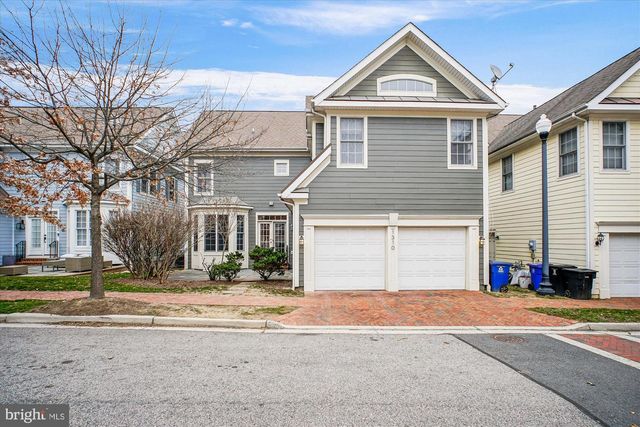 1310 S GLEBE RD, Arlington, VA 22204