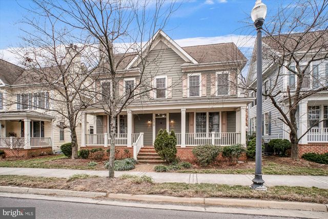 1310 S GLEBE RD, Arlington, VA 22204