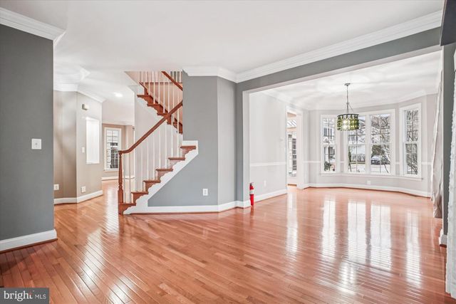 1310 S GLEBE RD, Arlington, VA 22204