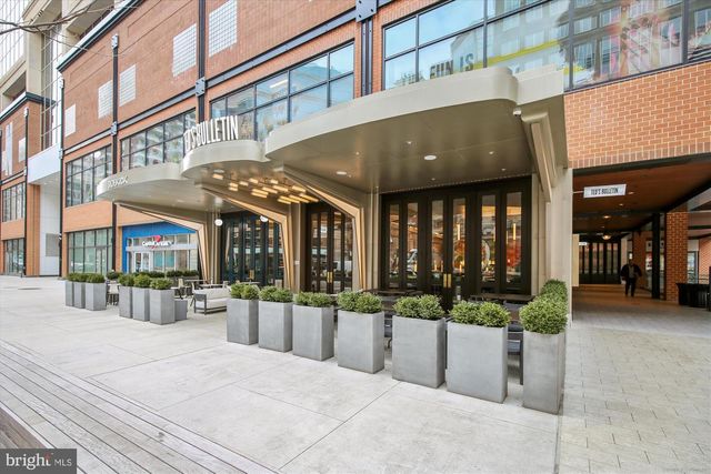 1310 S GLEBE RD, Arlington, VA 22204