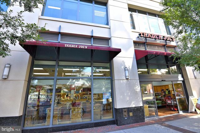 1310 S GLEBE RD, Arlington, VA 22204