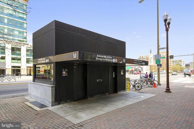 1310 S GLEBE RD, Arlington, VA 22204