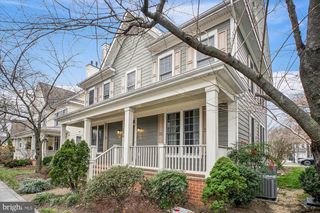 1310 S GLEBE RD, Arlington, VA 22204