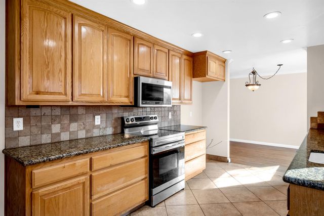 7636 Kensington Dr, Citrus Heights, CA 95610