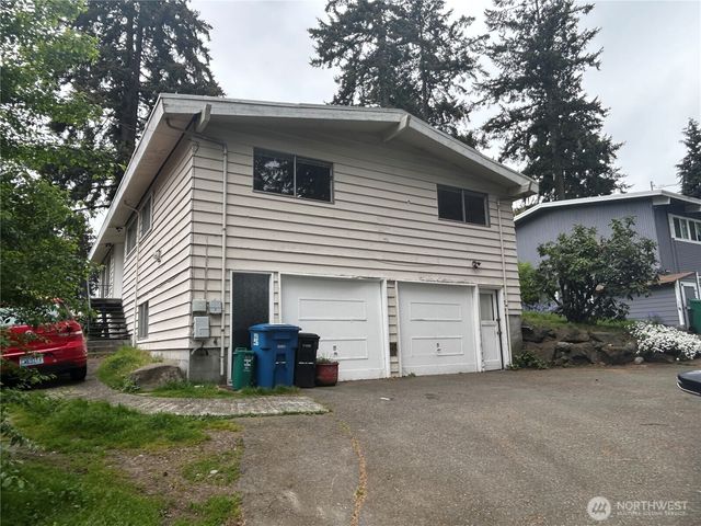 11718 5th Avenue NE, Seattle, WA 98125