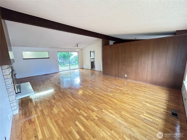 11718 5th Avenue NE, Seattle, WA 98125