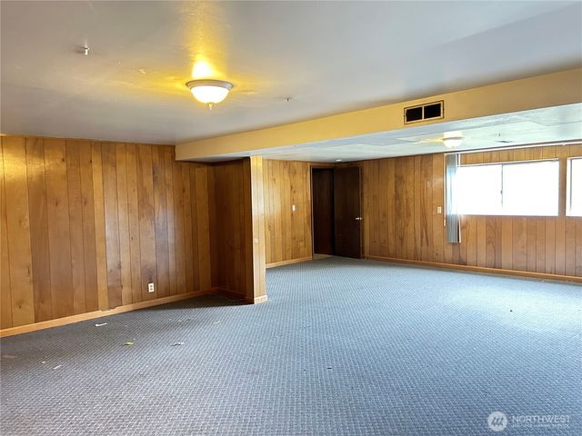 11718 5th Avenue NE, Seattle, WA 98125