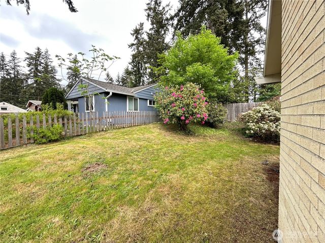 11718 5th Avenue NE, Seattle, WA 98125