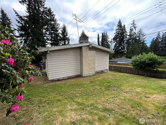 11718 5th Avenue NE, Seattle, WA 98125