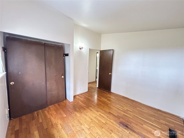 11718 5th Avenue NE, Seattle, WA 98125