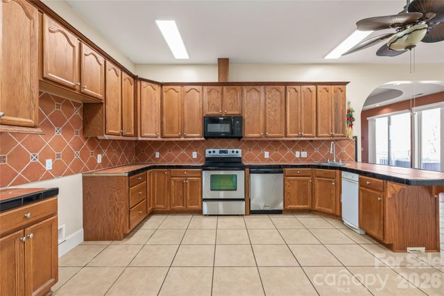 424 Rollingbrook Road, Kings Mountain, NC 28086