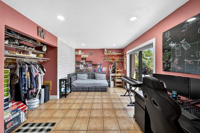 10861 SW 132nd Cir Court, Miami, FL 33186