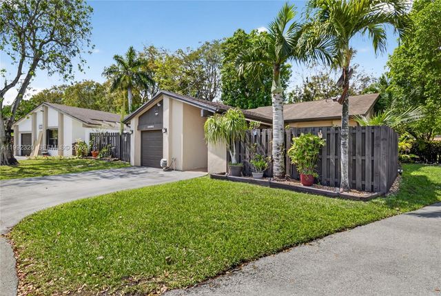 10861 SW 132nd Cir Court, Miami, FL 33186
