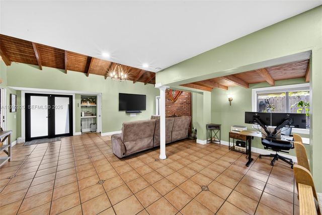 10861 SW 132nd Cir Court, Miami, FL 33186