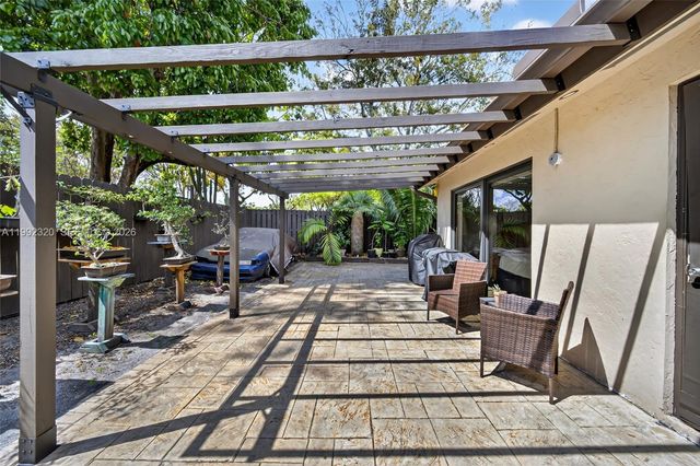 10861 SW 132nd Cir Court, Miami, FL 33186