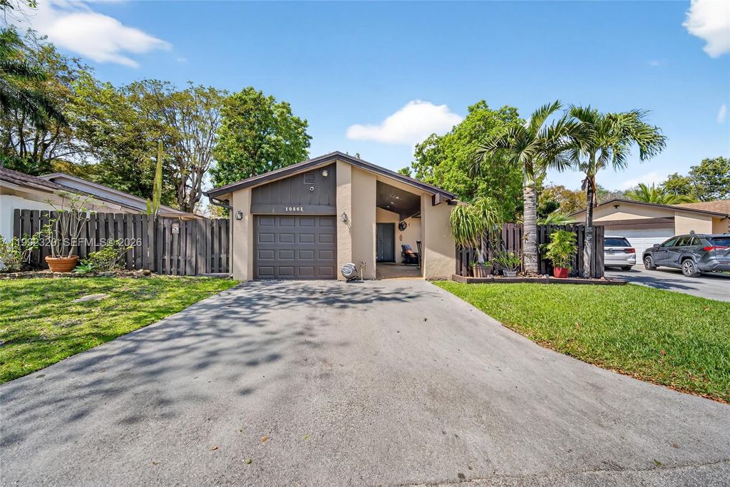 10861 SW 132nd Cir Court, Miami, FL 33186