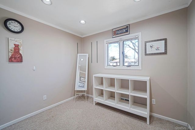 10 Pierre Drive, Commack, NY 11725