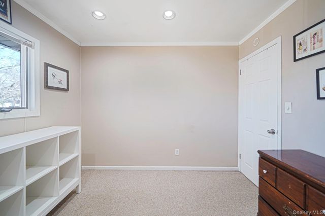 10 Pierre Drive, Commack, NY 11725