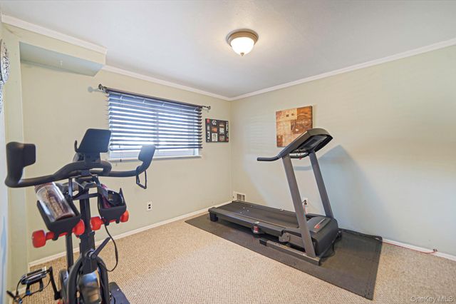 10 Pierre Drive, Commack, NY 11725