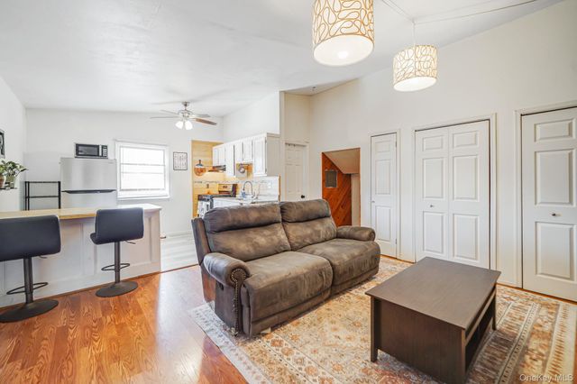 10 Pierre Drive, Commack, NY 11725