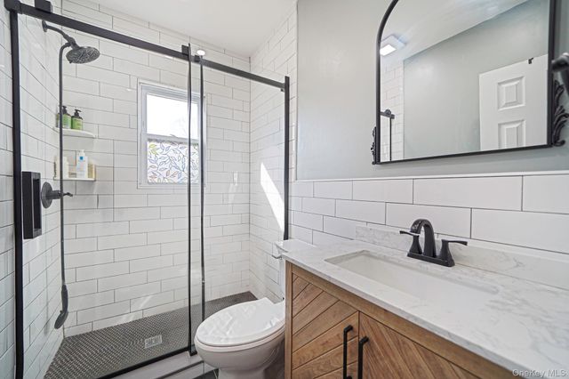 10 Pierre Drive, Commack, NY 11725