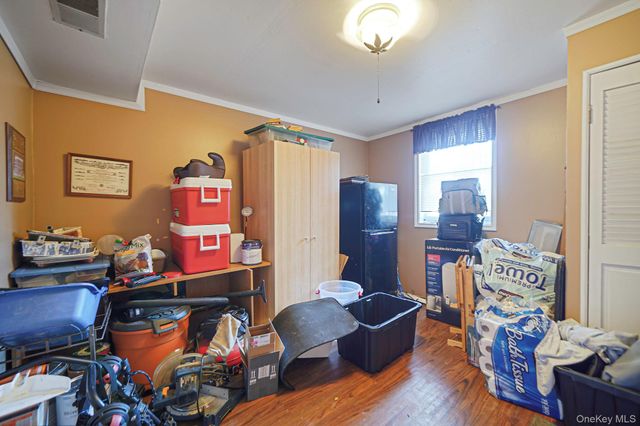 10 Pierre Drive, Commack, NY 11725