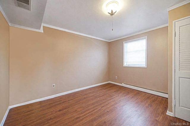 10 Pierre Drive, Commack, NY 11725