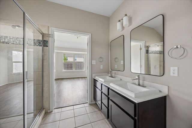 5505 Bonneville BND, Austin, TX 78744