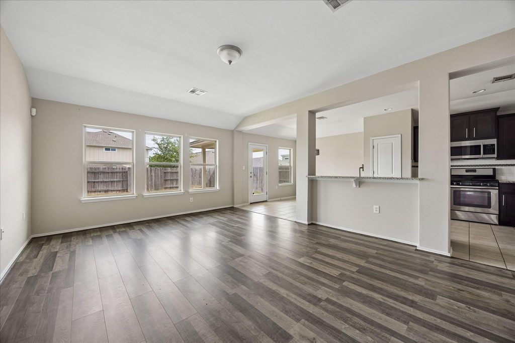 5505 Bonneville BND, Austin, TX 78744