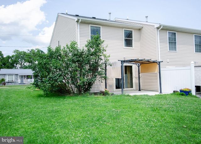 250 H ST, Carlisle, PA 17013