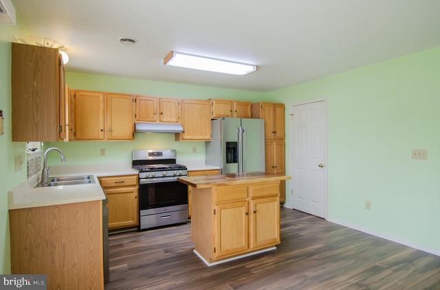 250 H ST, Carlisle, PA 17013