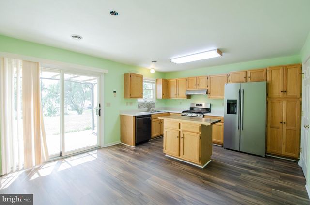 250 H ST, Carlisle, PA 17013
