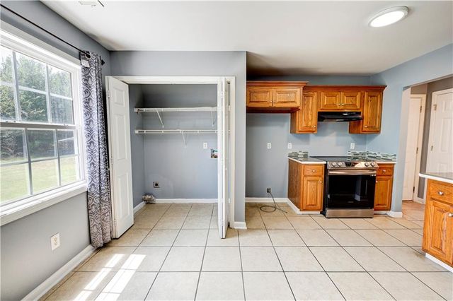 126 Summerfield NE Lane, Calhoun, GA 30701