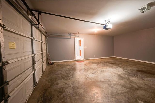 126 Summerfield NE Lane, Calhoun, GA 30701