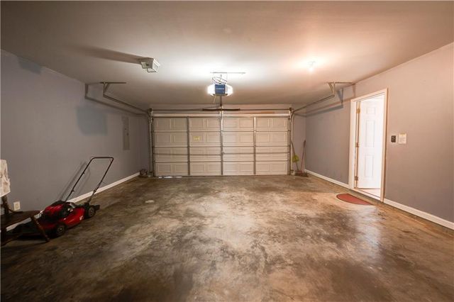 126 Summerfield NE Lane, Calhoun, GA 30701