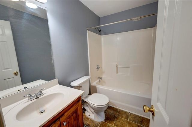 126 Summerfield NE Lane, Calhoun, GA 30701
