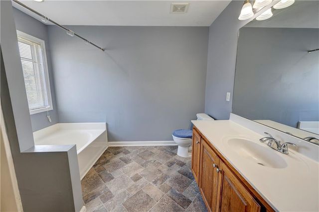 126 Summerfield NE Lane, Calhoun, GA 30701
