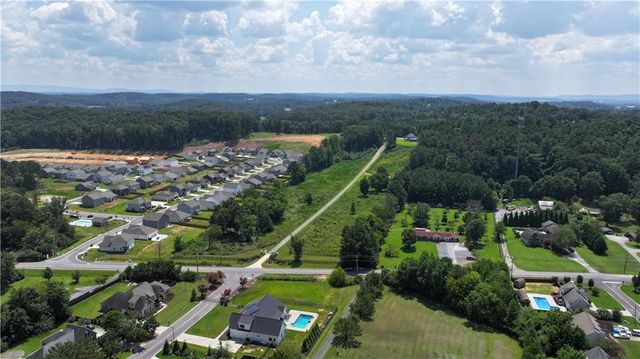 126 Summerfield NE Lane, Calhoun, GA 30701