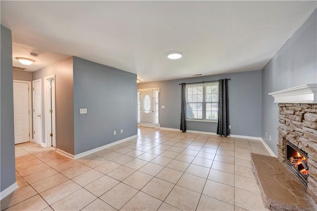 126 Summerfield NE Lane, Calhoun, GA 30701