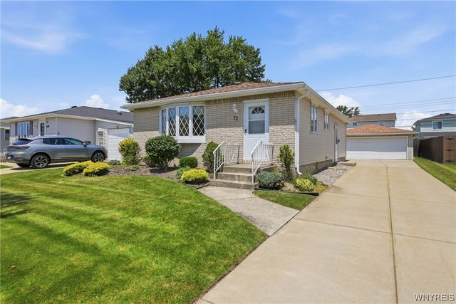 72 East Cherbourg Drive, Cheektowaga, NY 14227