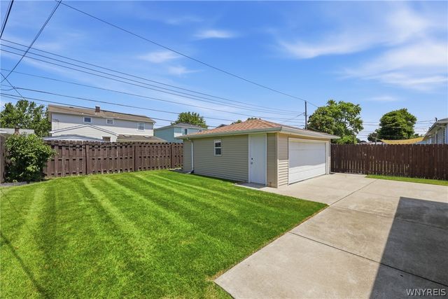 72 East Cherbourg Drive, Cheektowaga, NY 14227