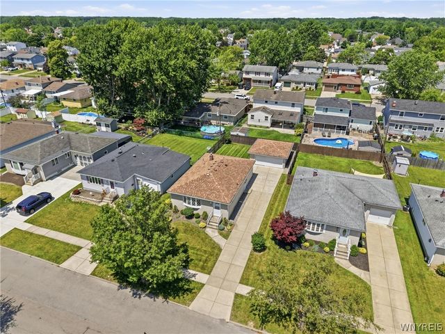 72 East Cherbourg Drive, Cheektowaga, NY 14227