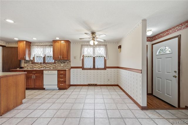 72 East Cherbourg Drive, Cheektowaga, NY 14227
