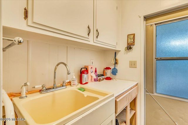 5541 W Rafter Circle Street, Tucson, AZ 85713