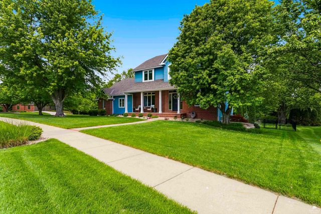 3804 Stratford Drive, Manhattan, KS 66503