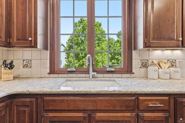 3804 Stratford Drive, Manhattan, KS 66503