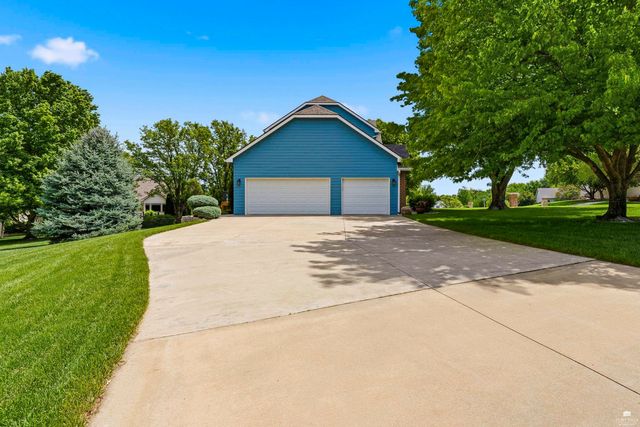 3804 Stratford Drive, Manhattan, KS 66503