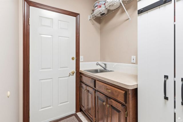 3804 Stratford Drive, Manhattan, KS 66503