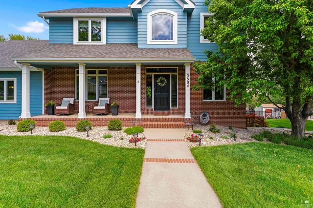 3804 Stratford Drive, Manhattan, KS 66503